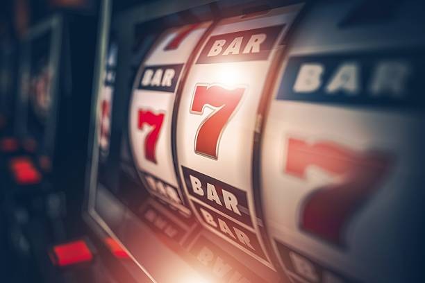 link777 Lucky Neko slot game interface showing reels and tournament leaderboard